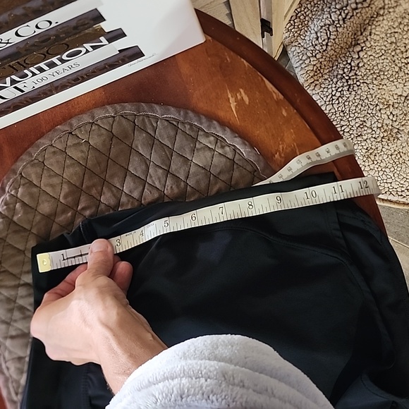 In motion workout shorts - Picture 9 of 9